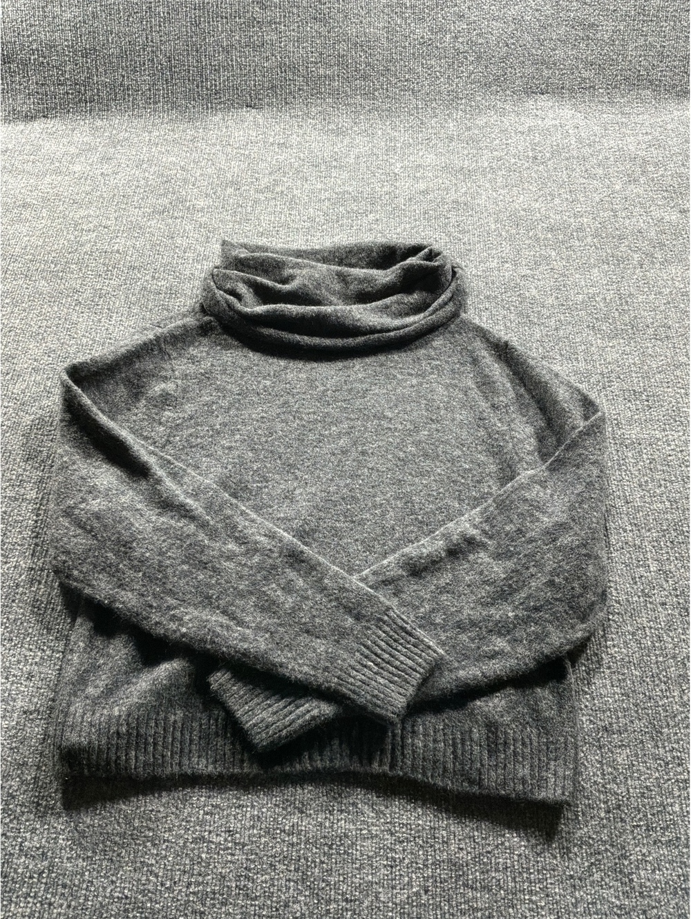 H&M Gray Turtleneck Sweater XS